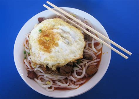  안순 묽은 국물과 매콤한 양념이 어우러진 아주 특별한 음식! 안순 쌀국수는 정말 무엇일까요?